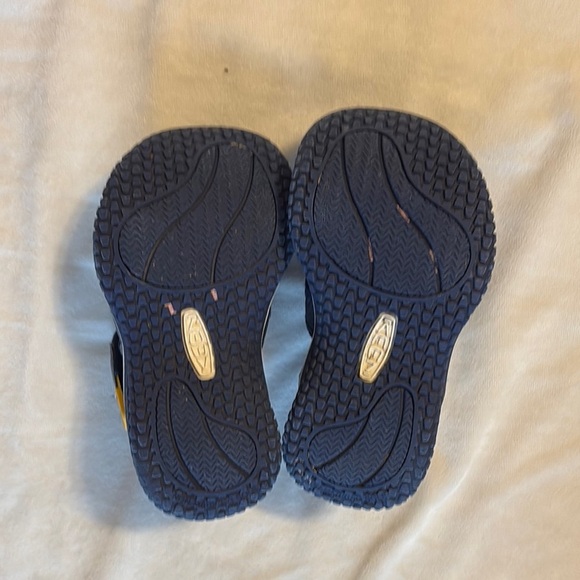 Keen Blue and Yellow Sandals for Active Adventures toddler size 9 - Picture 4 of 7